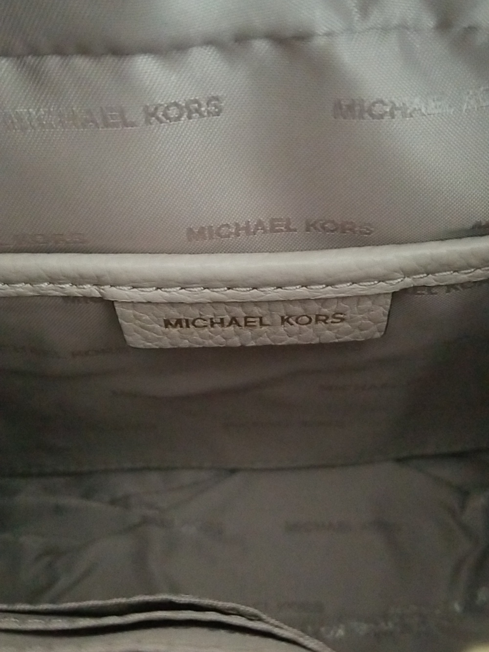 New Michael Kors Mott Mini Leather Crossbody - Picture 10 of 11